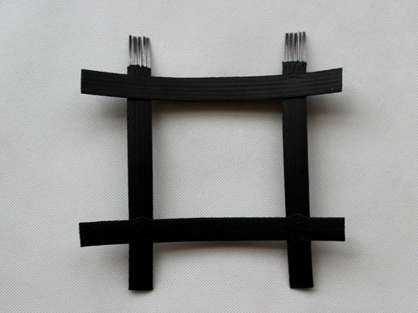 鋼塑復(fù)合土工格柵